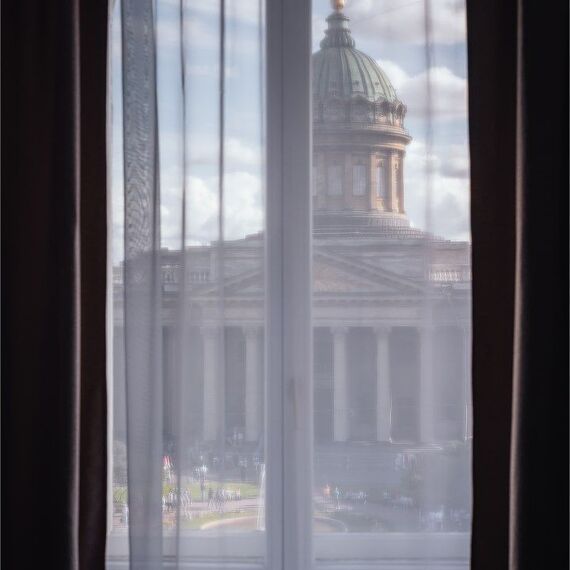 Семейный люкс с 3 спальнями и видом на Казанский собор. Фото 12