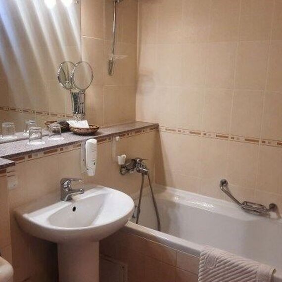 Стандартный номер с 2 кроватями. Фото 9