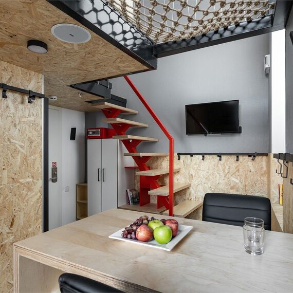 Дизайнерские двухуровневые апартаменты