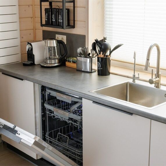 Двухэтажный коттедж с дровяным камином и личной зоной BBQ. Фото 9