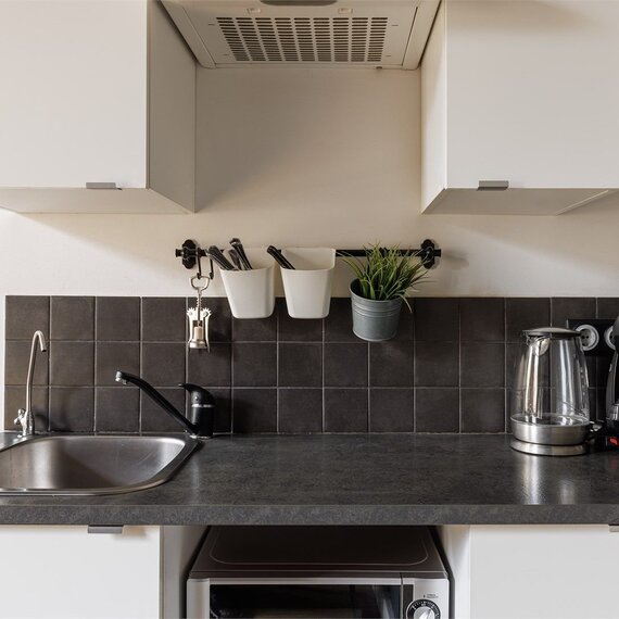 Улучшенный номер студио с видом во двор. Фото 21