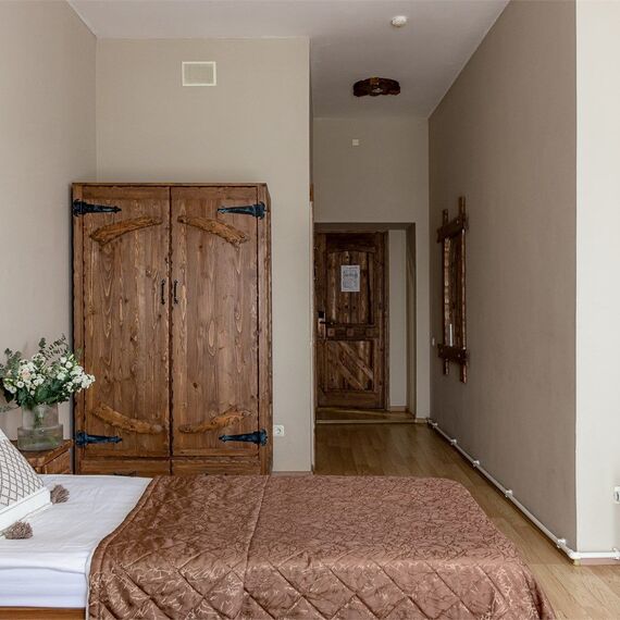 Улучшенный номер с 2 раздельными кроватями. Фото 6