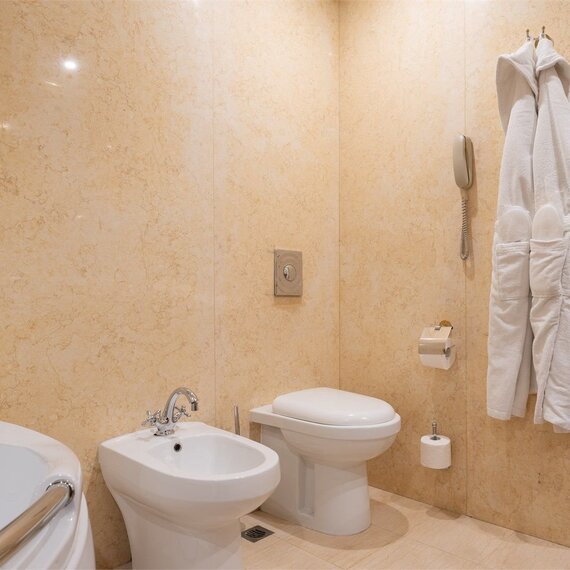 Двухкомнатный люкс. Фото 21