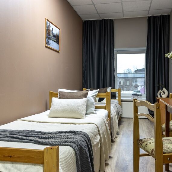 Стандартный номер с общей ванной комнатой. Фото 4