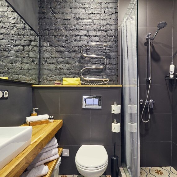 Улучшенный номер студио с видом во двор. Фото 12